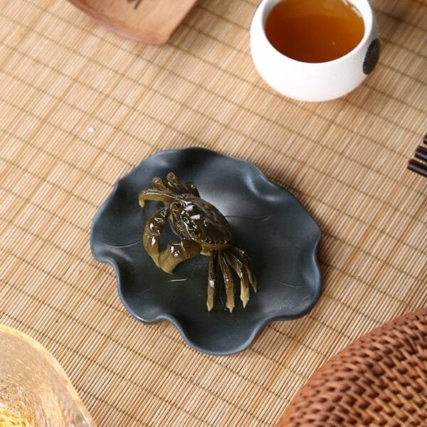 Color-changing green crab tea pet