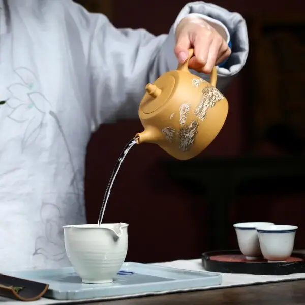 Yixing original gold clay purple sand teapot - Image 4